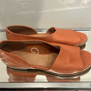 Sandal size 8, little wear